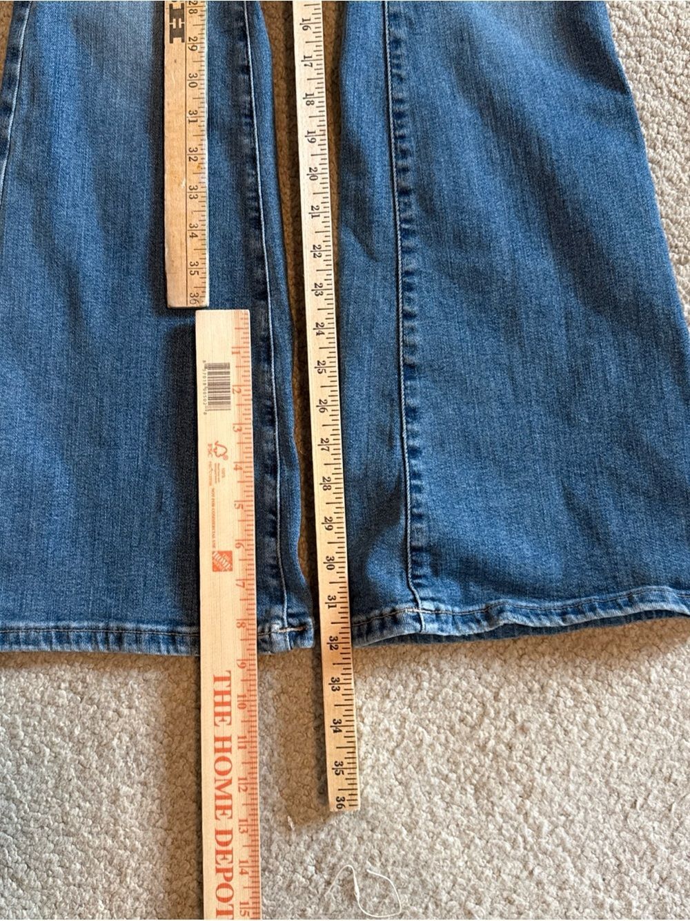 Free People We The Free High-Rise Jayde Flare Jeans in Medium Blue Wash | Sz 26 - Picture 7 of 12